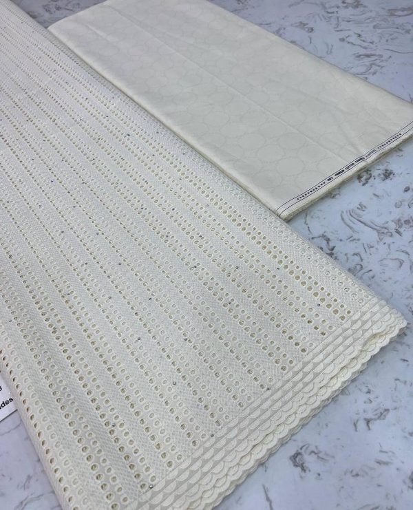Dotted Dry Lace Cream