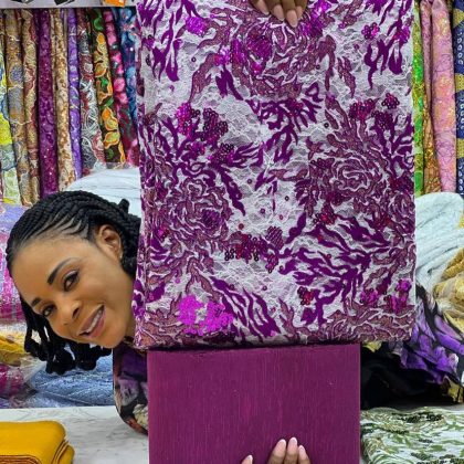 Bella Chantily Magenta